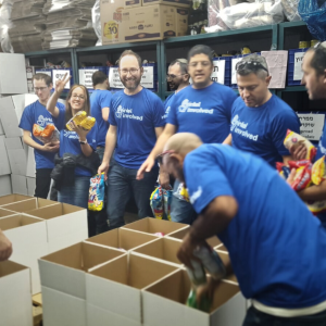 intel workers volunteering at Chasdei Naomi's Jerusalem Branch