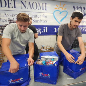 Volunteers at Chasdei Naomi Telaviv Branch