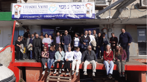 Yad Vashem team came to pack food