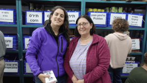 Yad Vashem team came to pack food